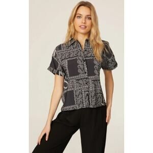 JUST Female Maid Shirt Top Paisley Art Black Collared Button Up Short Sleeves